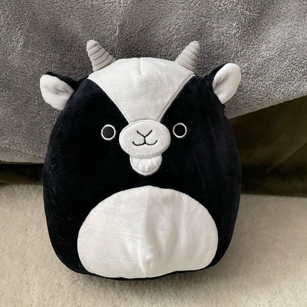OFFICIAL SQUISHMALLOW 8” BILLY GOAT PLUSH